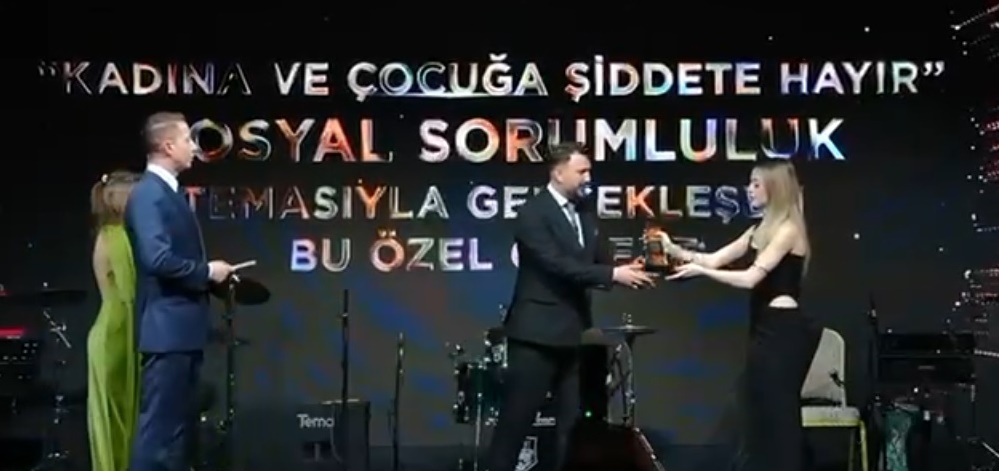 Kubat'a ödül 